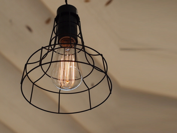 POLYGONAL（ポリゴナル）ペンダントランプ