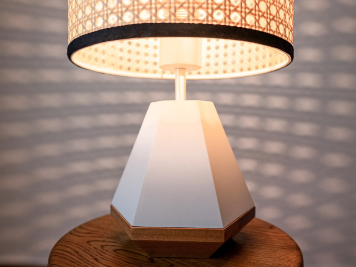 FRUSTUM フラスタム テーブルライト AMPAERSAND AMP-L033 L034【エルコミューン】