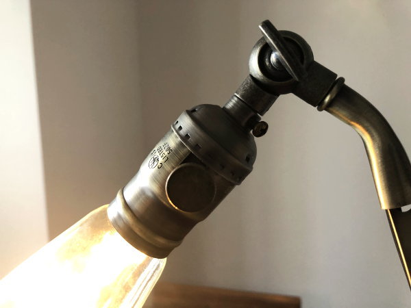 SCISSOR25（シザー25）LED-ST球付きブラケットライト（伸縮ランプ）